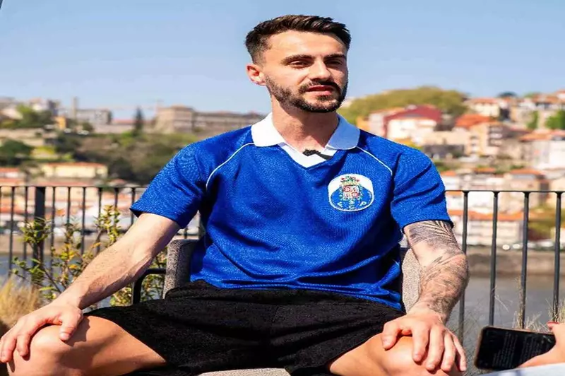 لاعب بورتو: متفائل بأن لقاءنا مع الأهلي سيجذب أنظار الكثيرين